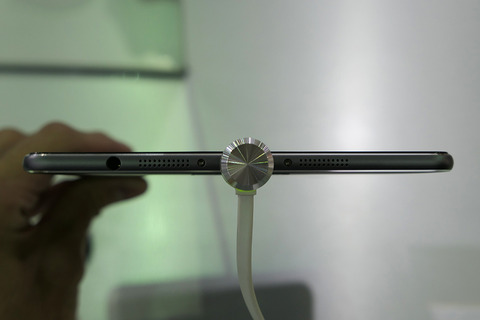 asus-zenpad3-8-z582kl_08