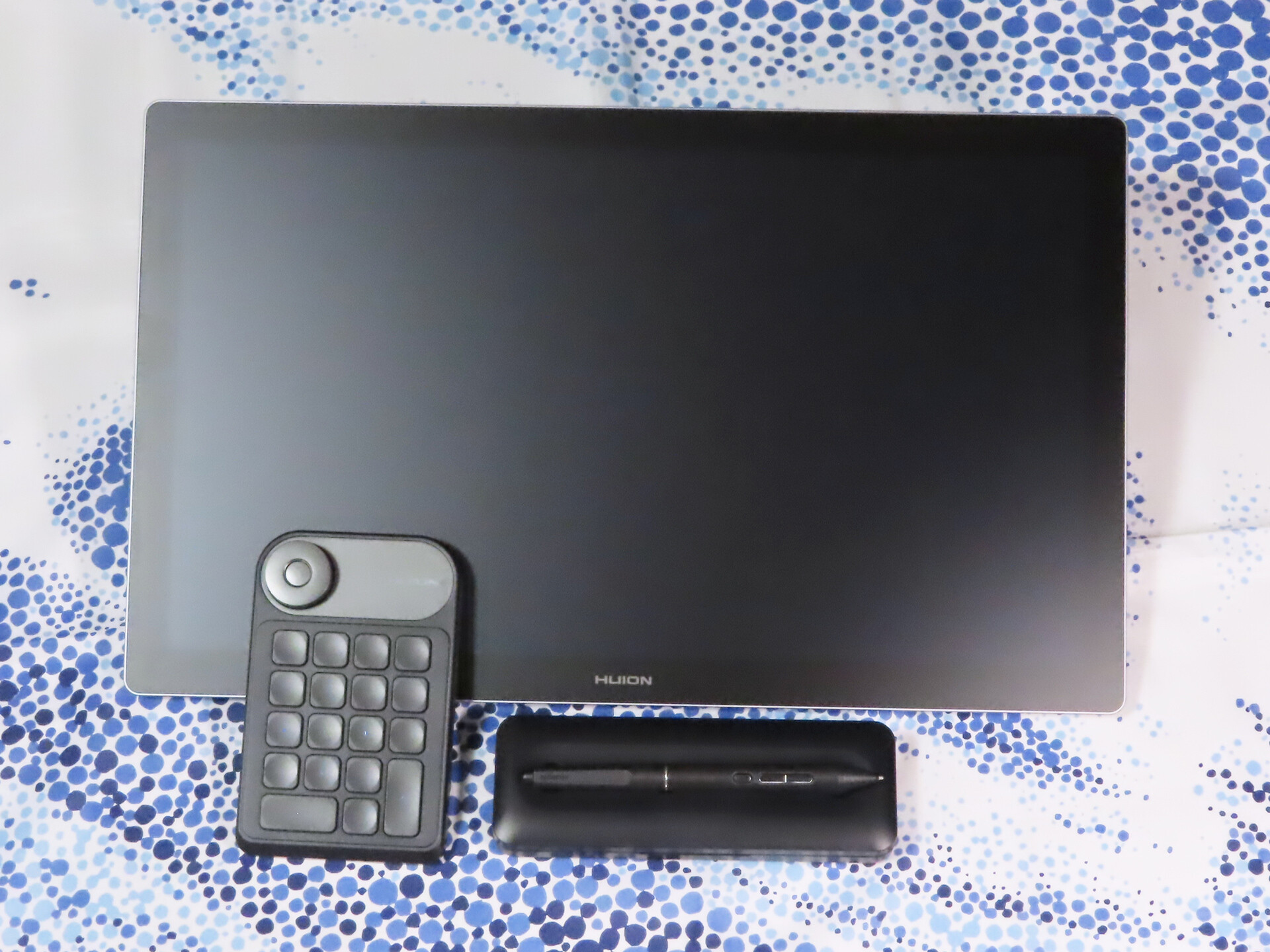 4K表示や筆圧1万6384段階でプロニーズに応える液晶ペン 4K表示や筆圧1万6384段階でプロニーズに応える液晶ペン
