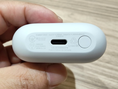 20251018_galaxy_Buds3_FE_05_1200