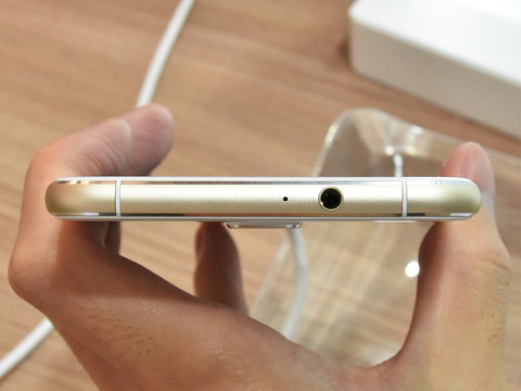 20160608_smax_zenfone3_005