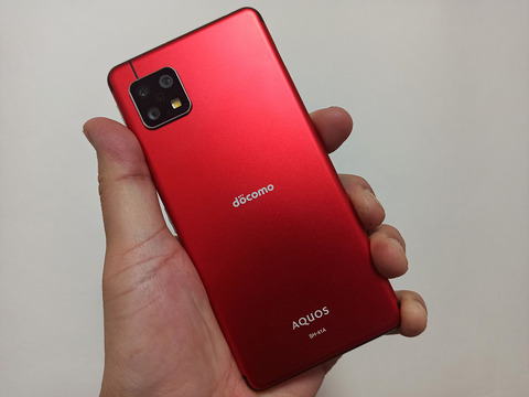 話題のスタンダードスマホ「AQUOS sense4 SH-41A」の性能やカメラは