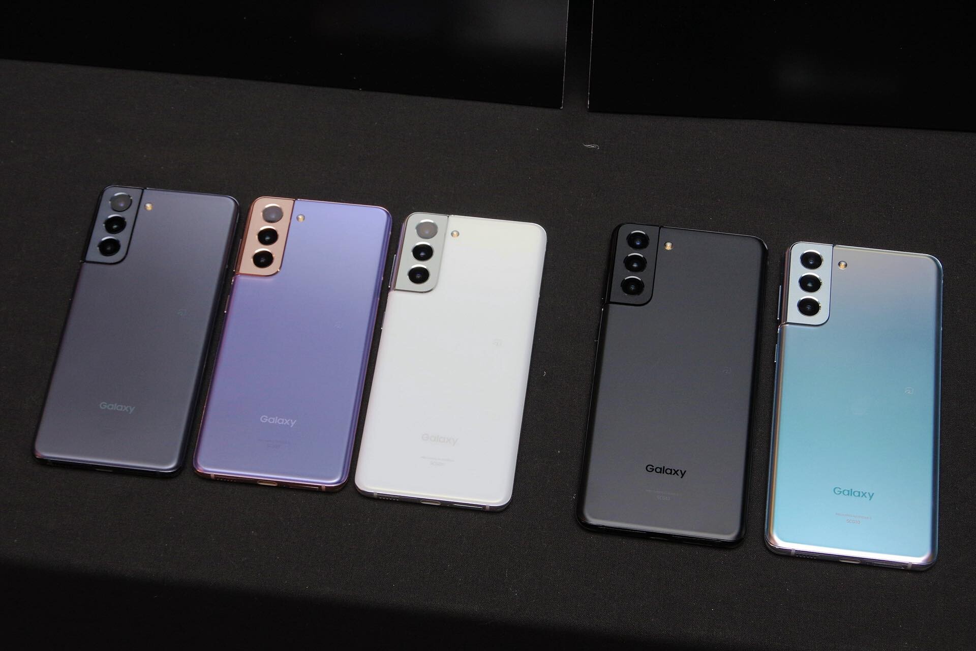 au向け5Gスマホ「Galaxy S21 5G SCG09」と「Galaxy S21+ 5G au向け5Gスマホ「Galaxy S21 5G SCG09」と「Galaxy S21+ 5G