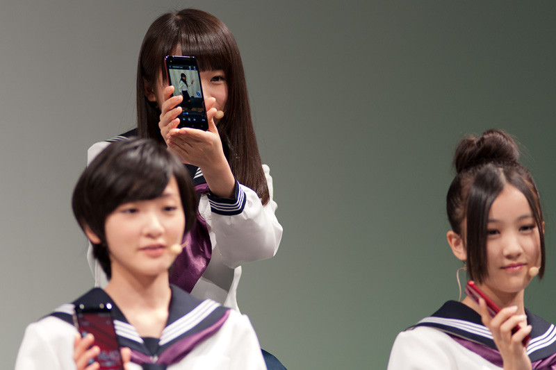 カメラ機能も凄い 大画面5インチディスプレイとクアッドコアcpu搭載 Htc J Butterfly の説明会を開催 後編 レポート S Max