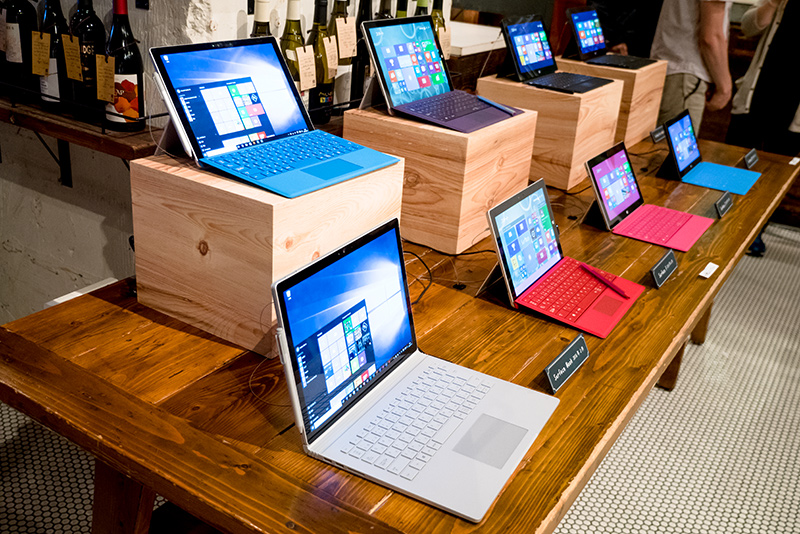 歴代surfaceシリーズも展示されたイベント Surface デジタル夏祭り で音楽 写真 イラストの極意を学ぶ レポート S Max