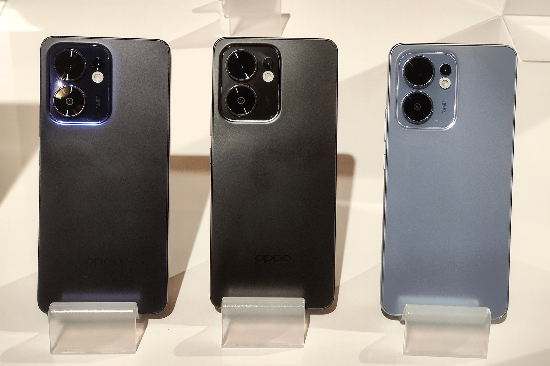 Android15⭕️スマートフォン⭕️14GB+256GB+2TB 拡張 8コア Snapdragon 8 Gen 2搭載の折りたたみスマホ「Galaxy Z Fold5/Flip5