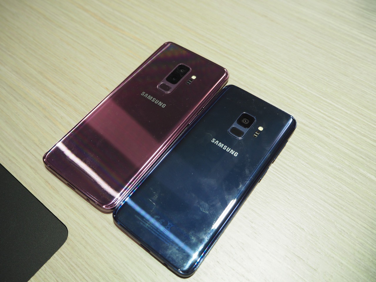 Mwc 2018 Samsung 新フラッグシップスマホ Galaxy S9 とデュアルカメラになった上位モデル Galaxy S9 などを展示 S8シリーズをブラッシュアップしてより高性能に レポート S Max