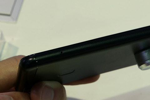 asus-zenfone3zoom-ze553kl_11