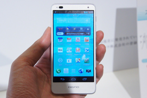 世界最軽量の防水スマートフォン！