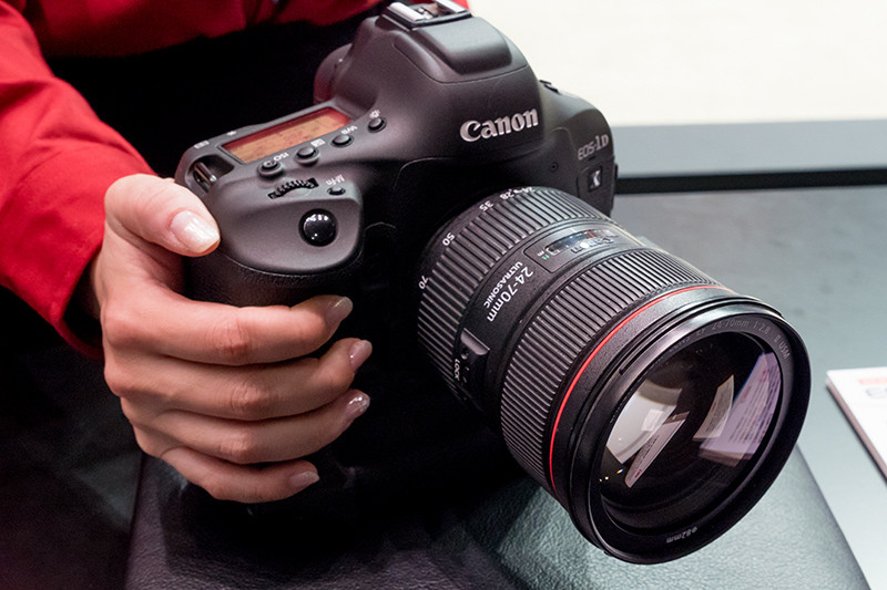Cp 16 キヤノンの秒間14コマ連写と4k60p撮影もこなすフラグシップカメラ Eos 1d X Mark Ii やミドルクラス Eos 80d で動体撮影体験 レポート S Max