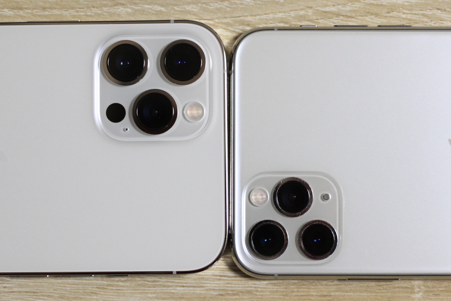 6 7型大画面スマホ Iphone 12 Pro Max を購入したので開封して外観や同梱物などを紹介 スクエアデザインで存在感がさらに増加 レビュー S Max