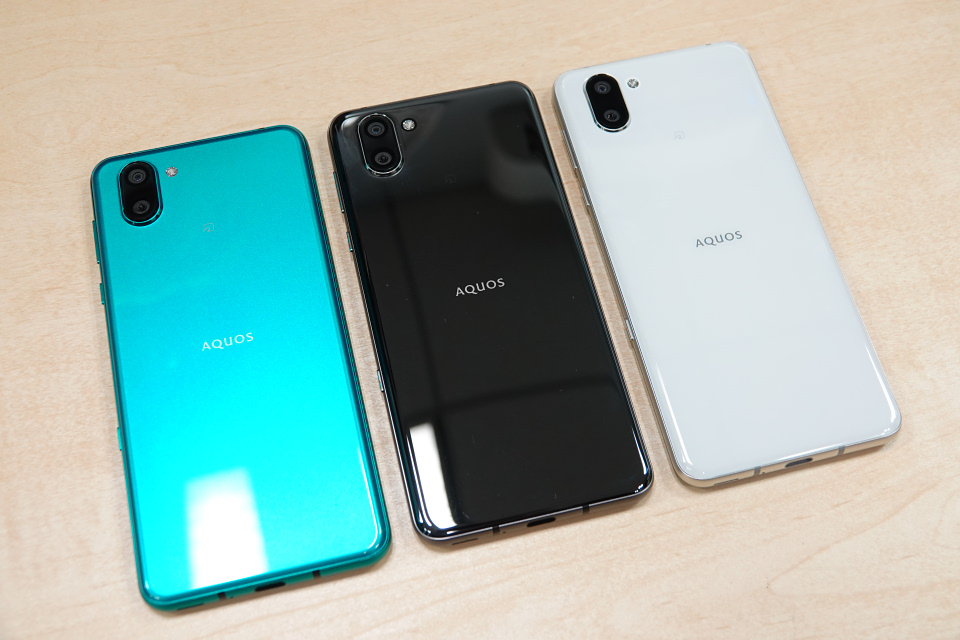 ソフトバンク、SoftBank向けフラッグシップスマホ「AQUOS R3」に