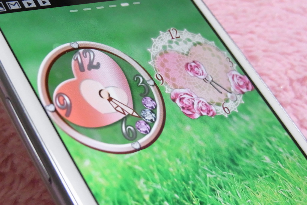 女子専用 クリスタルとレースが超可愛いハート型の時計で女子力アップ ハートのアナログ時計ウィジェット Androidアプリ S Max