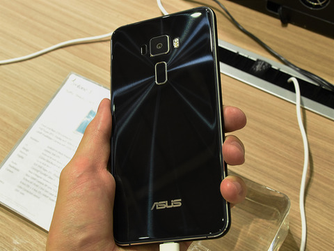 20160608_smax_zenfone3_024