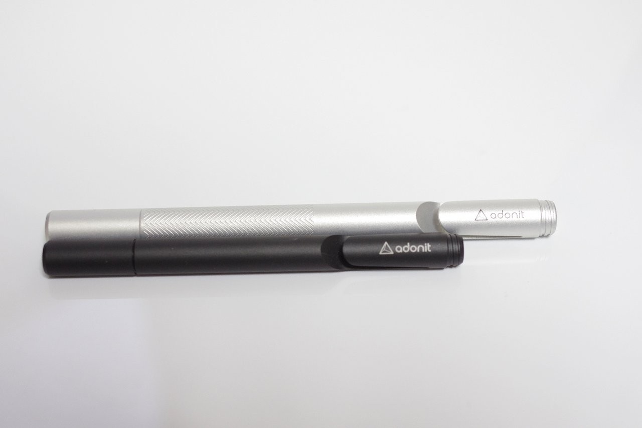 最強のスタイラスペン 細い線で文字や絵をボールペンのように精密に描ける Jot Pro 2 0 および Jot Mini 2 0 を使ってみた レビュー S Max