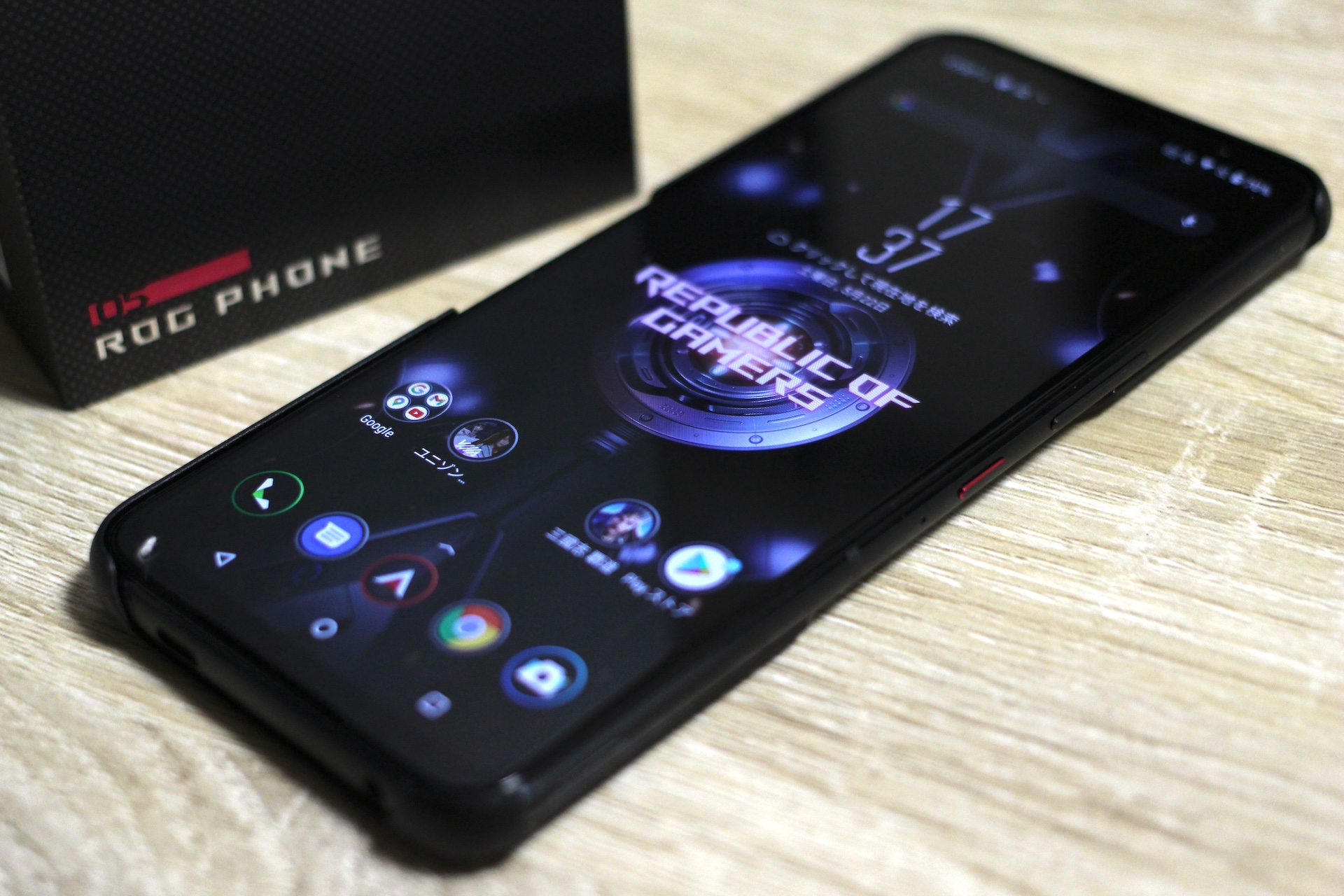 新ゲーミングスマホ Asus Rog Phone 5 Zs673ks をファーストインプレッション 開封して外観や同梱品 基本機能を紹介 レビュー ライブドアニュース