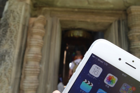 アンコールワット入口付近ではギリギリLTEに繋がる