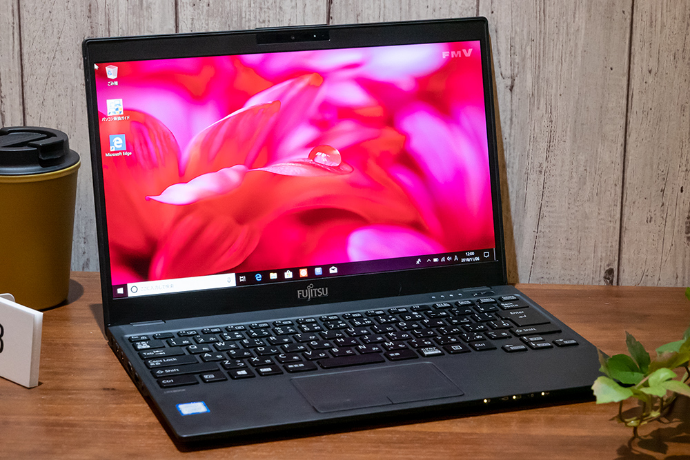 13.3インチモバイルノートPCが世界最軽量のわずか約698gに！富士通の「LIFEBOOK UH-X/C3」を写真と動画で紹介【レポート