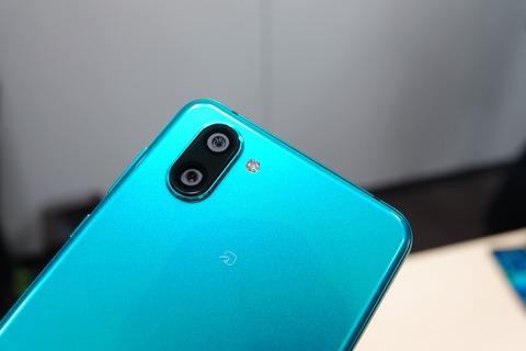 190510_softbank_aquosr3_05