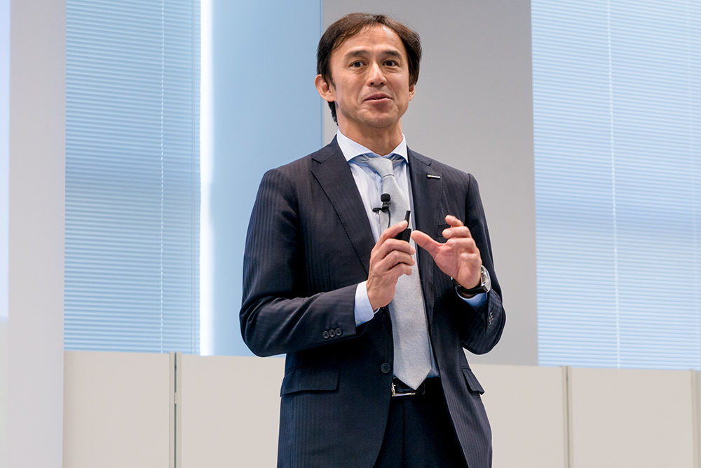 Windows 7とoffice 10のサポート終了まであと2年 あなたの会社のシステムは最新ですか マイクロソフトが企業向けのitの最新化のための施策を発表 レポート S Max Windows 7とoffice 10のサポート終了まであと2年 あなたの会社のシステムは最新ですか マイクロソフトが企業向けのitの最新化のための施策を発表 レポート S Max
