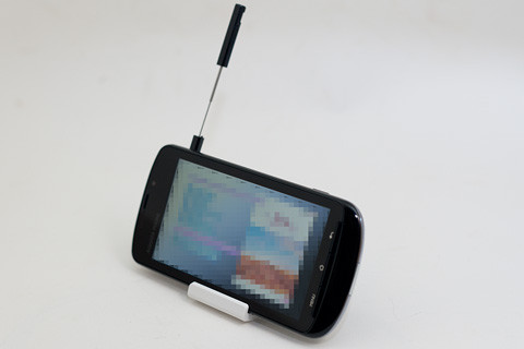 ツインカメラ＆3D液晶！ソフトバンク「AQUOS PHONE 006SH」のパッケージ・付属品と外観をチェック！【レビュー】 - S-MAX