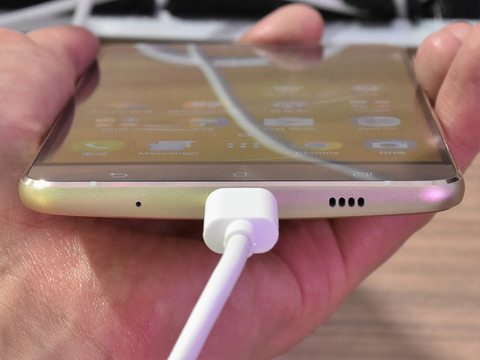 20160608_smax_zenfone3DX_010