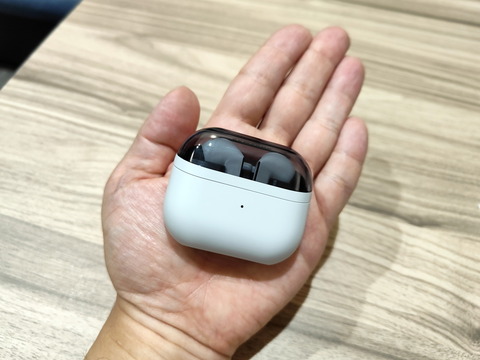 20251018_galaxy_Buds3_FE_04_1200