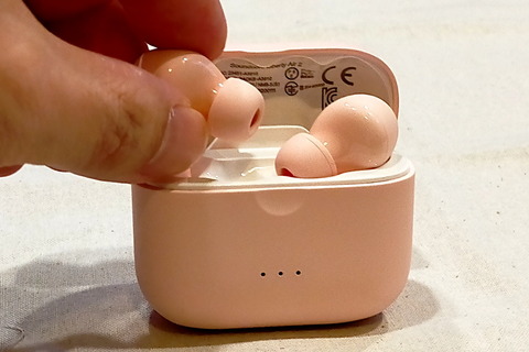 210625_soundcore_liberty_air_2_pink_09_960