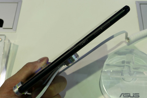 asus-zenfone3zoom-ze553kl_07