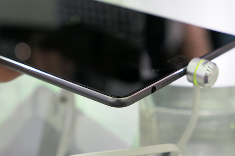 asus-zenpad3-8-z582kl_11