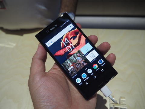 sony_xperiaXcompact_1