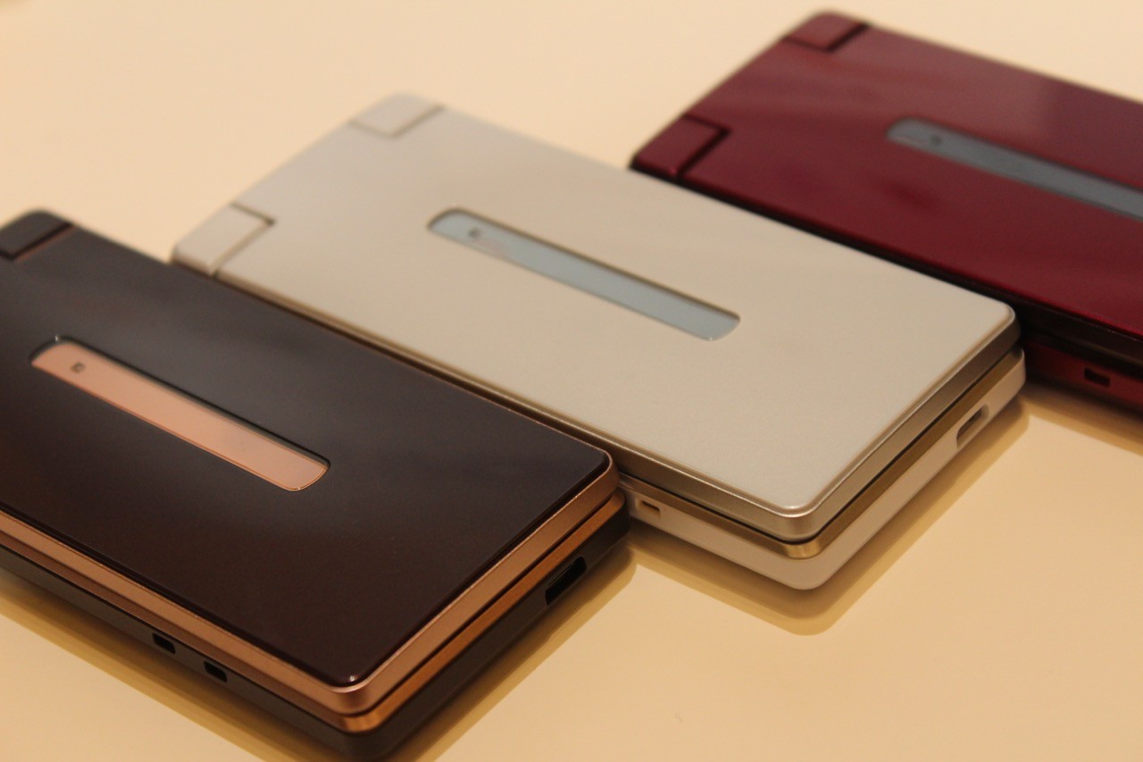 Kddi Au向けvolte対応折りたたみ型androidケータイ Aquos K Shf32 を7月17日に発売 無料通話分含む月額1798円からの新料金プランも S Max Kddi Au向けvolte対応折りたたみ型androidケータイ Aquos K Shf32 を7月17日に発売 無料通話分含む月額1798円からの新料金プランも S Max