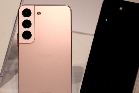KDDI、携帯電話サービス「UQ mobile」にて5Gスマホ「Galaxy S22