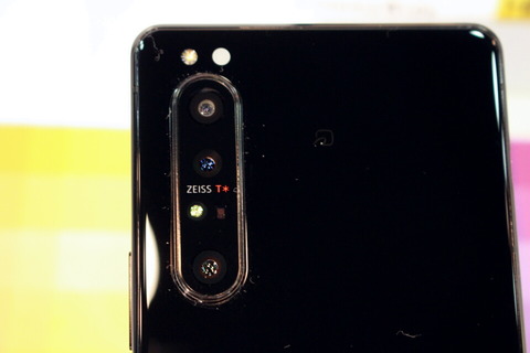 200318_dcm_xperia1ii_06_960