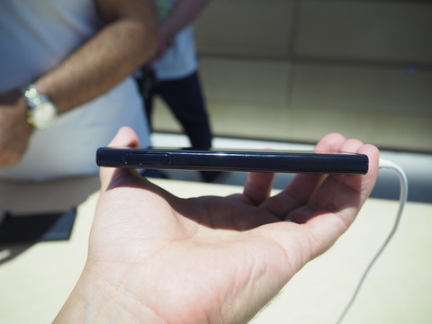 sony_xperiaXcompact_3