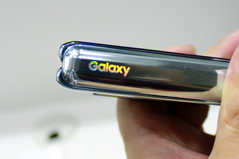 191016_ceatec2019_kddi_galaxyfold_14_1200