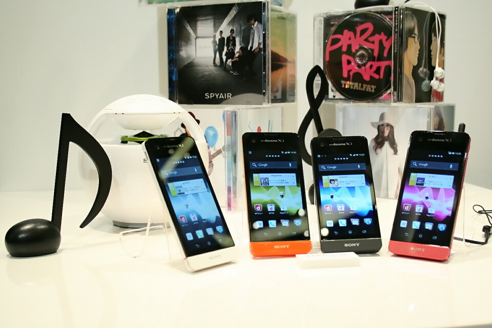 小さいボディに多機能なxperiaが登場 Xi対応の世界最軽量スマートフォン Xperia Sx So 05d を写真と動画でチェック レポート S Max