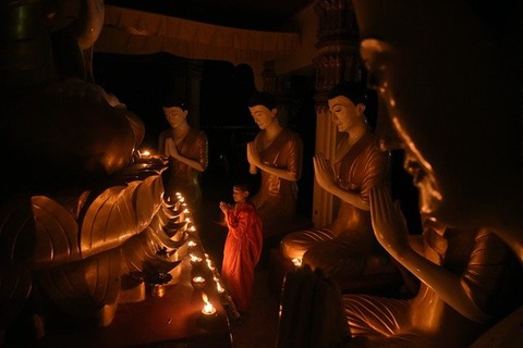 pray-5183164_640