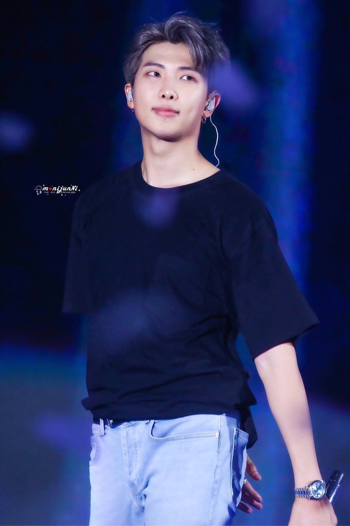 Bts Rmとjinお揃いの時計の意味は 東京公演のできごと Bts 防弾少年団の世界