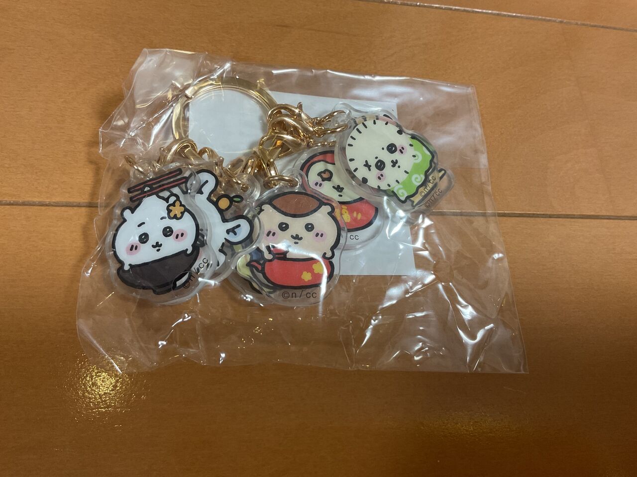 ちいかわハッピーバッグ2025巳の中身 : 半笑いの日々