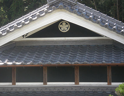 旧家の家紋「丸に立ち梶の葉」紋