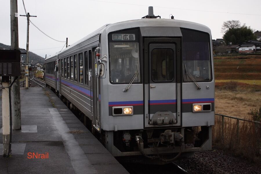 在籍車両紹介18 キハ120（美祢線・福塩線） : SN総合車両所のブログ