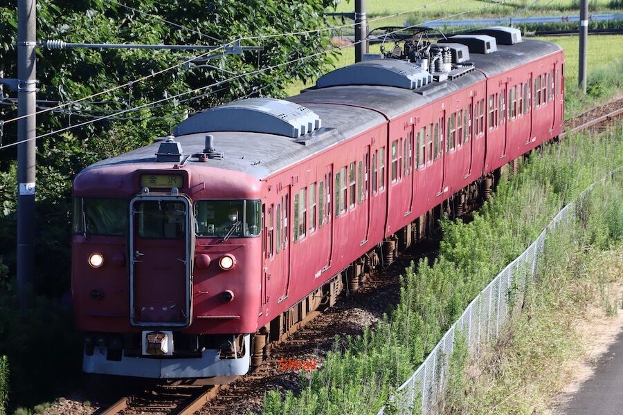 七尾の国鉄車2 先頭分散冷房車・中間最古参車の最強編成 : SN