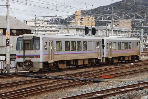 塗装が謎なキハ120 美祢線で活躍中！ : SN総合車両所のブログ