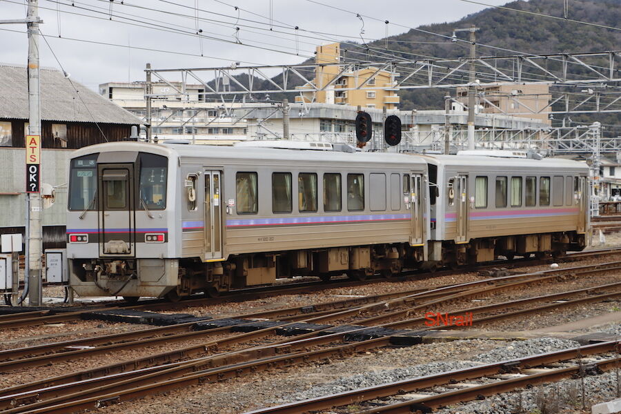 塗装が謎なキハ120 美祢線で活躍中！ : SN総合車両所のブログ