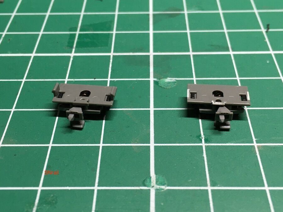 TOMIX 223-2000系のカプラー加工 : SN総合車両所のブログ