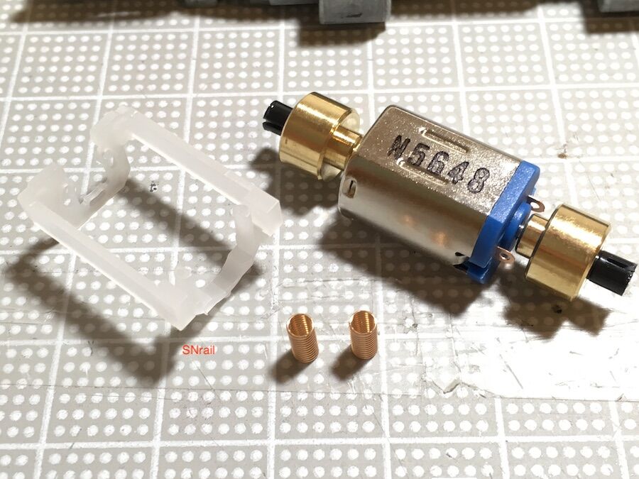 TOMIX DD51 M-13モーターへの換装 : SN総合車両所のブログ