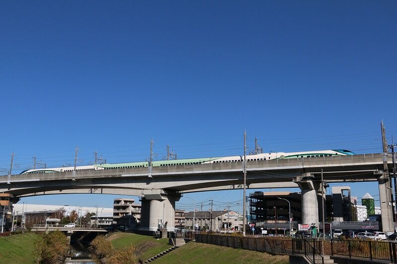 03_9235B_R18
