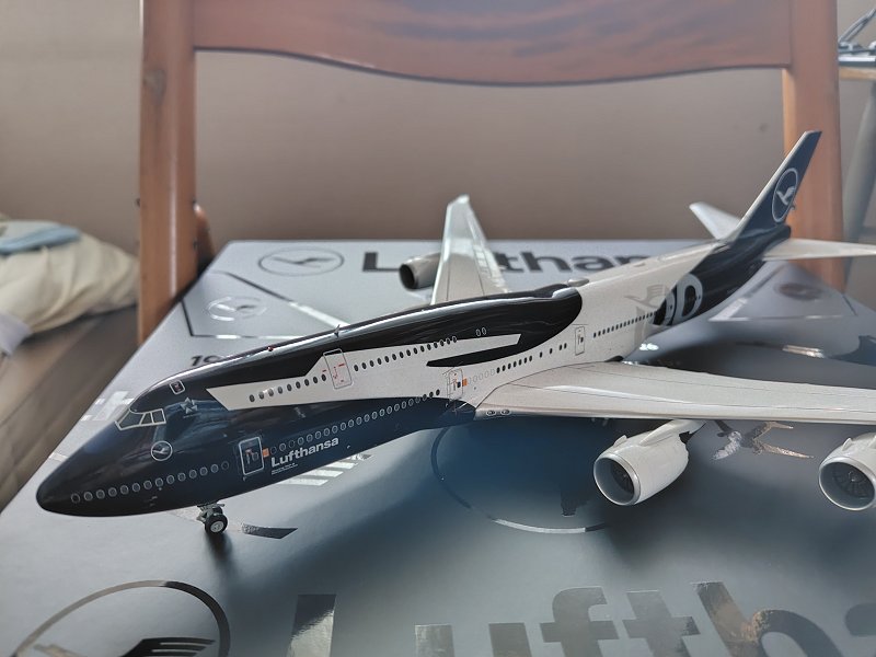 SQwings…1/200 Lufthansa B747-8 100 Jahre : スノ・ブロ2…2019/06/04