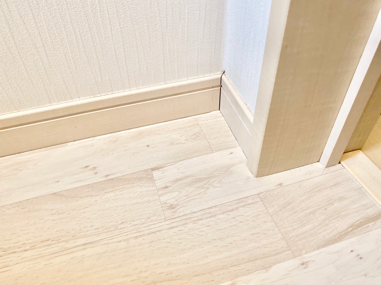 トイレの床 リメイクシートのキットで大掃除後に簡単チェンジ Elie S House Diy100均リメイカーエリィの暮らし レシピブログ Powered By ライブドアブログ トイレの床 リメイクシートのキットで大掃除後に簡単チェンジ Elie S House Diy100均リメイカーエリィの暮らし レシピブログ Powered By ライブドアブログ