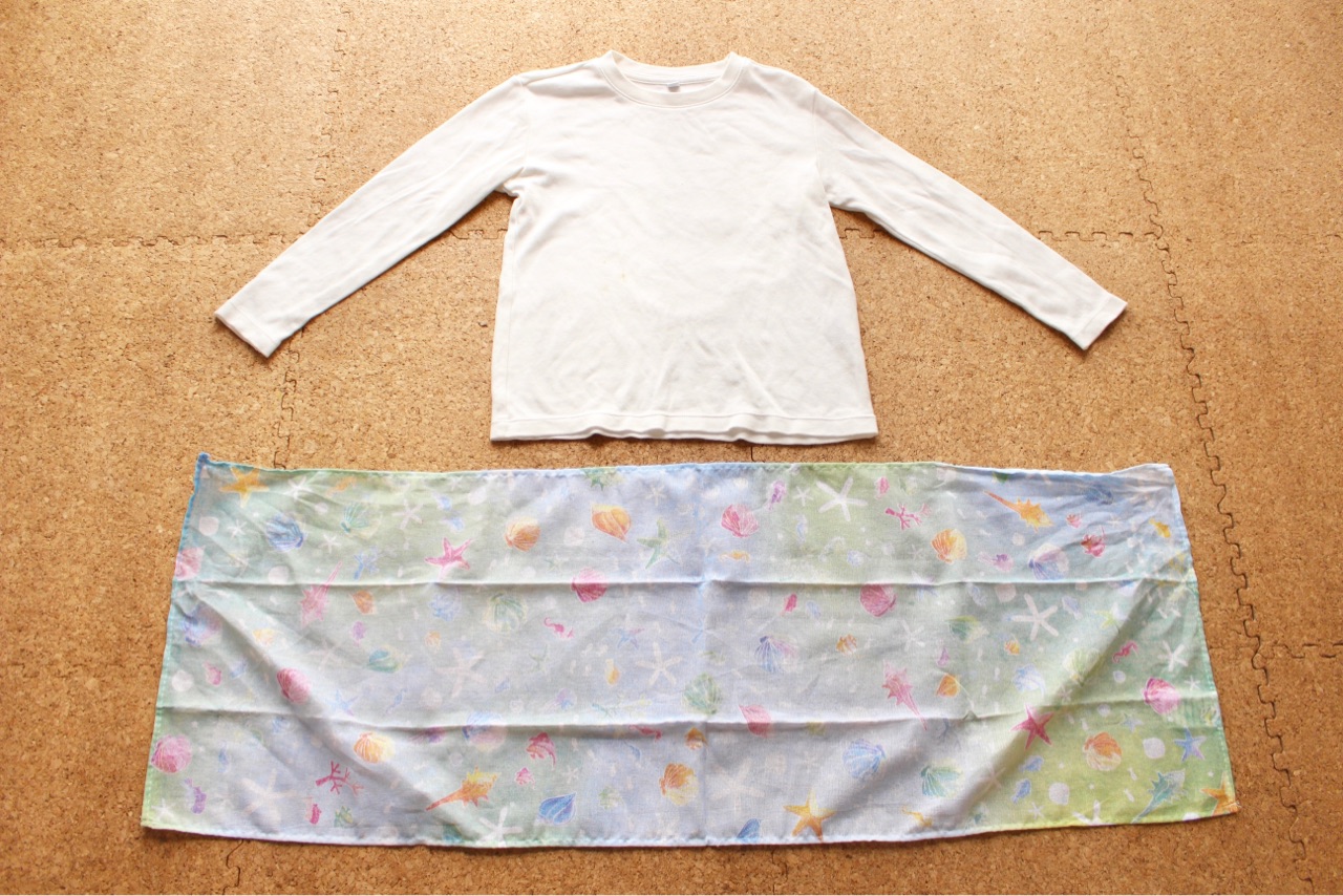 汚れ隠しにも 裁断無し10分で出来る100均手ぬぐいリメイクtシャツ Elie S House Diy100均リメイカーエリィの暮らし レシピブログ Powered By ライブドアブログ 汚れ隠しにも 裁断無し10分で出来る100均手ぬぐいリメイクtシャツ Elie S House Diy100均リメイカーエリィの暮らし レシピブログ Powered By ライブドアブログ